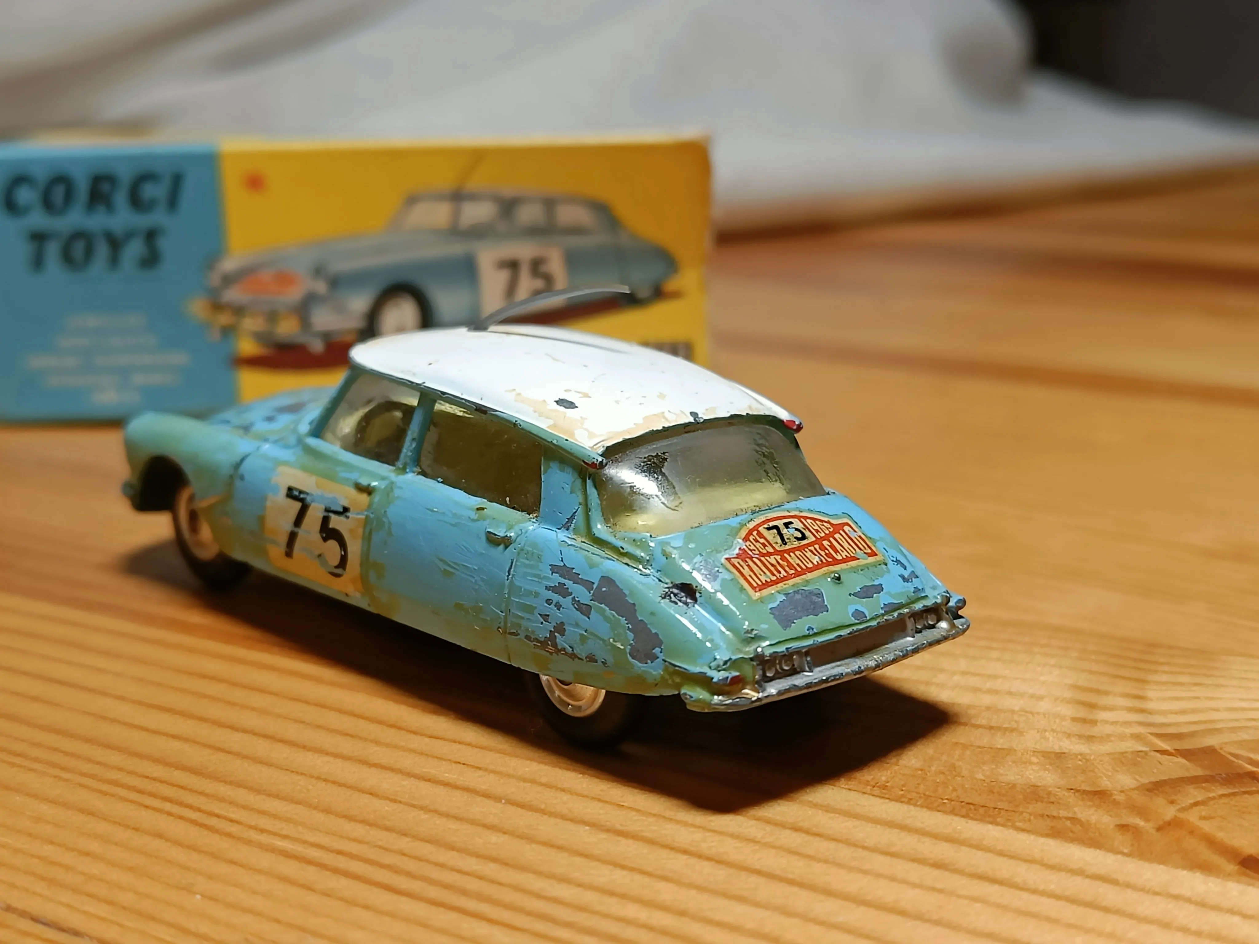 323 Citroen DS19 Monte Carlo *with original box*