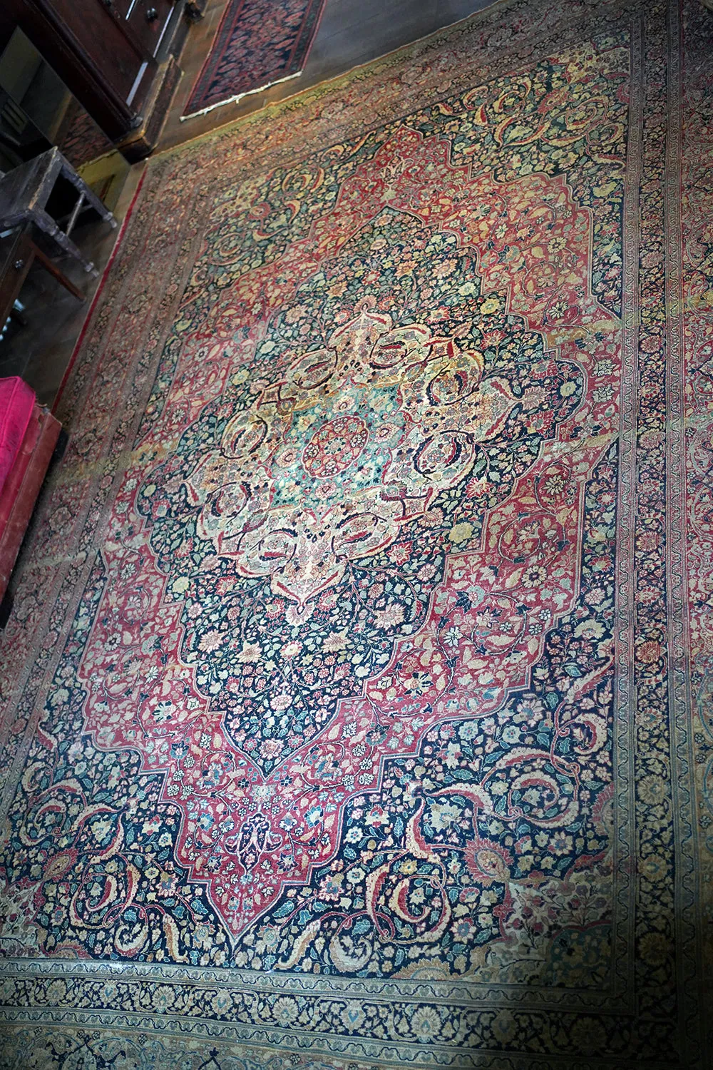A Good Large Late 19thC Tabriz Carpet c.1900