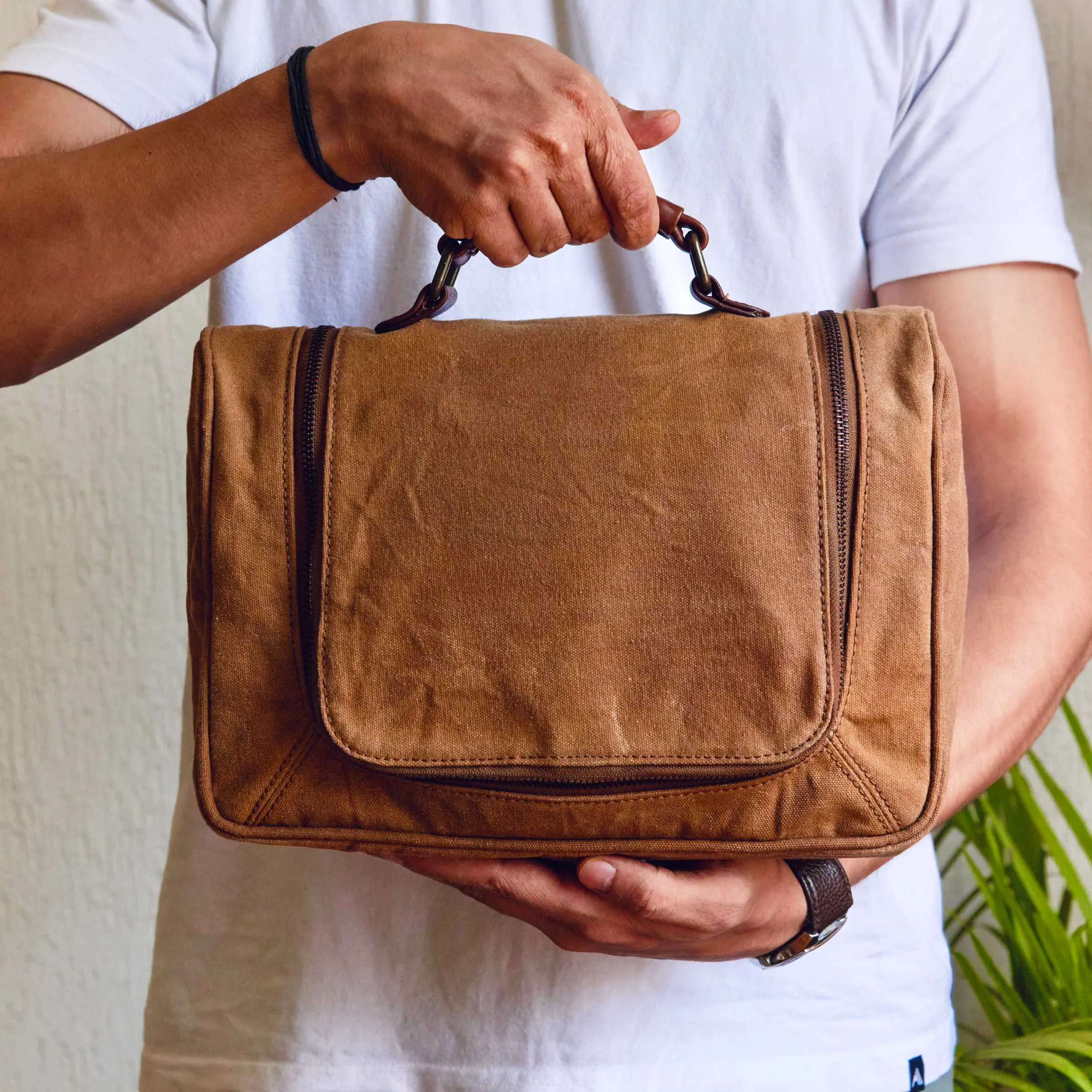 Olive Toiletry Bag | Waxed Canvas