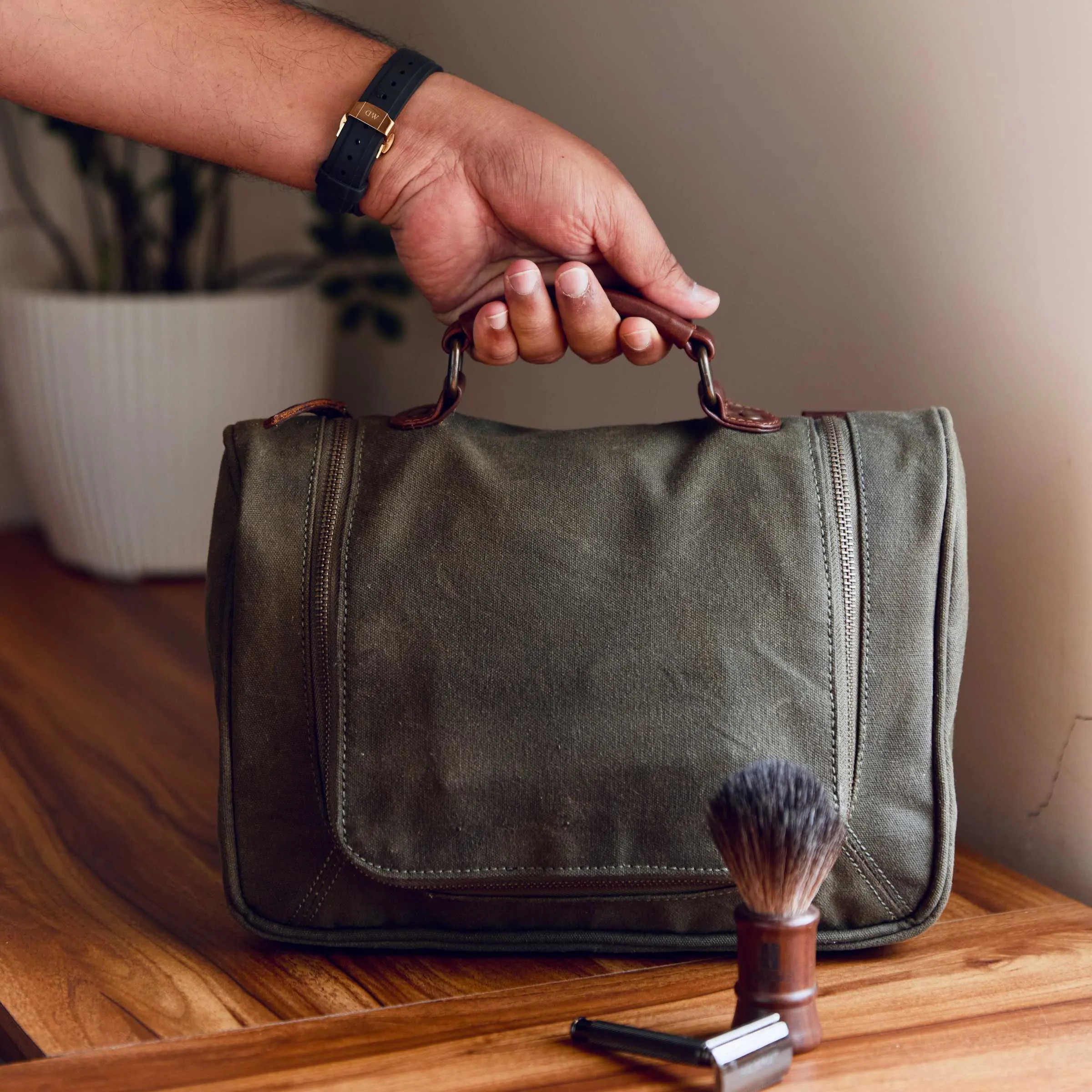 Olive Toiletry Bag | Waxed Canvas